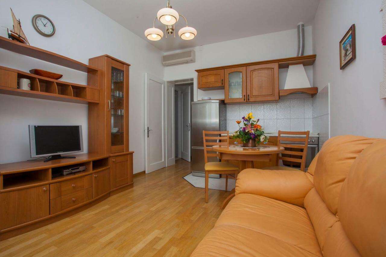Apartments Vlado Podgora Exterior photo