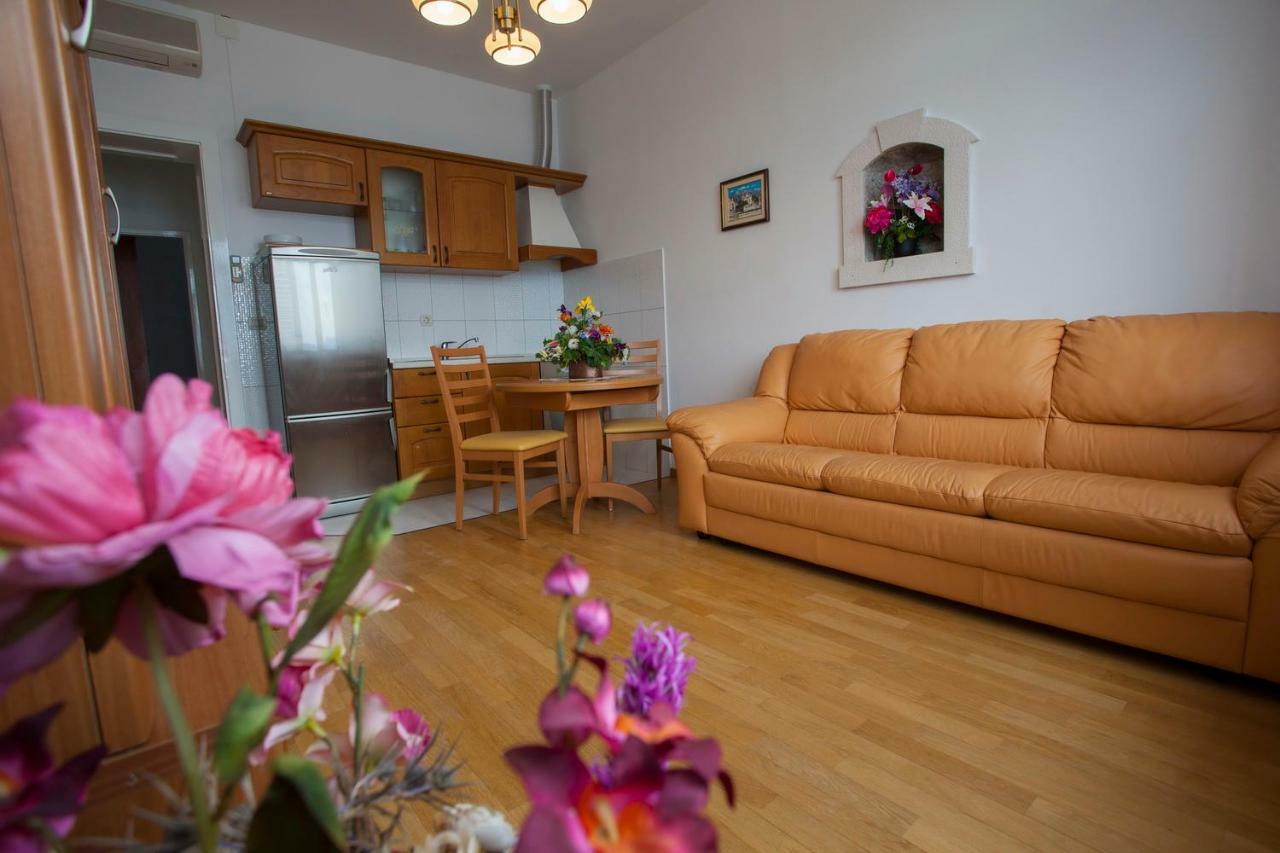 Apartments Vlado Podgora Exterior photo